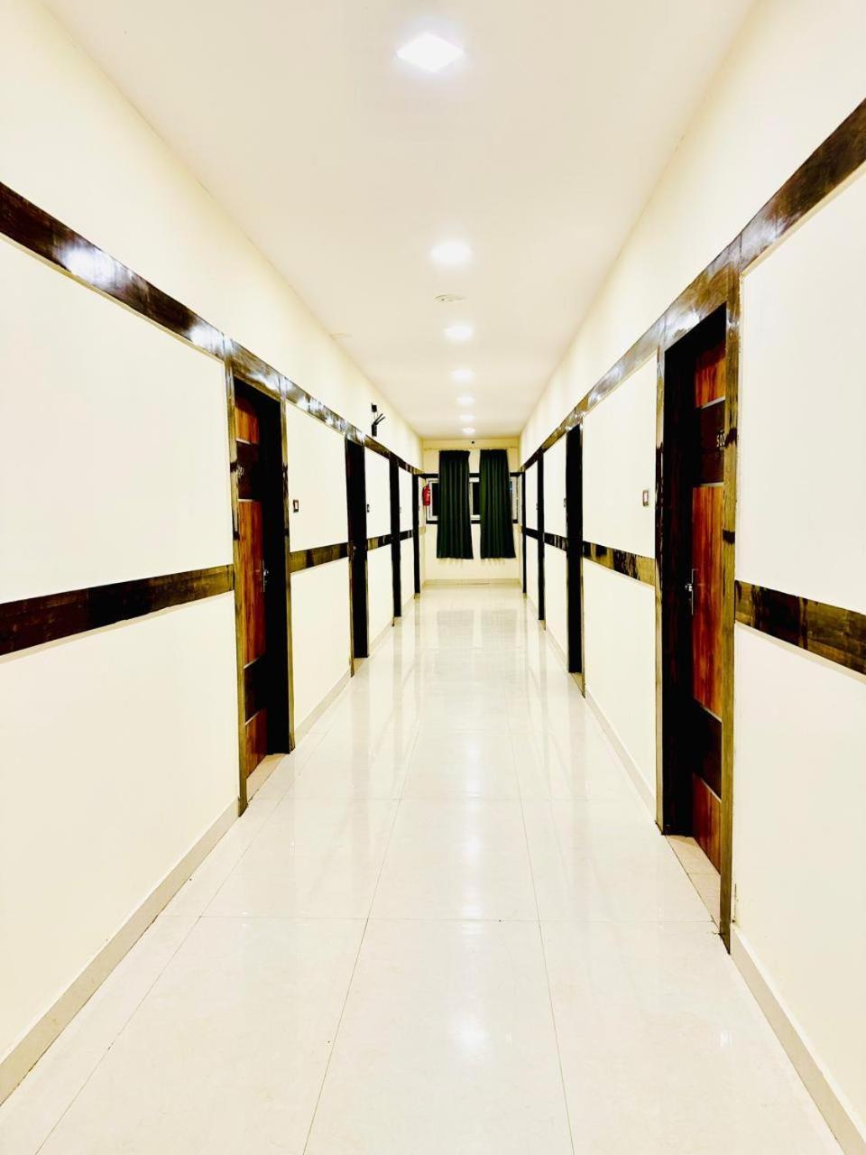 Hotel Sky International- Airport Zone Hyderabad Shamshabad Dış mekan fotoğraf